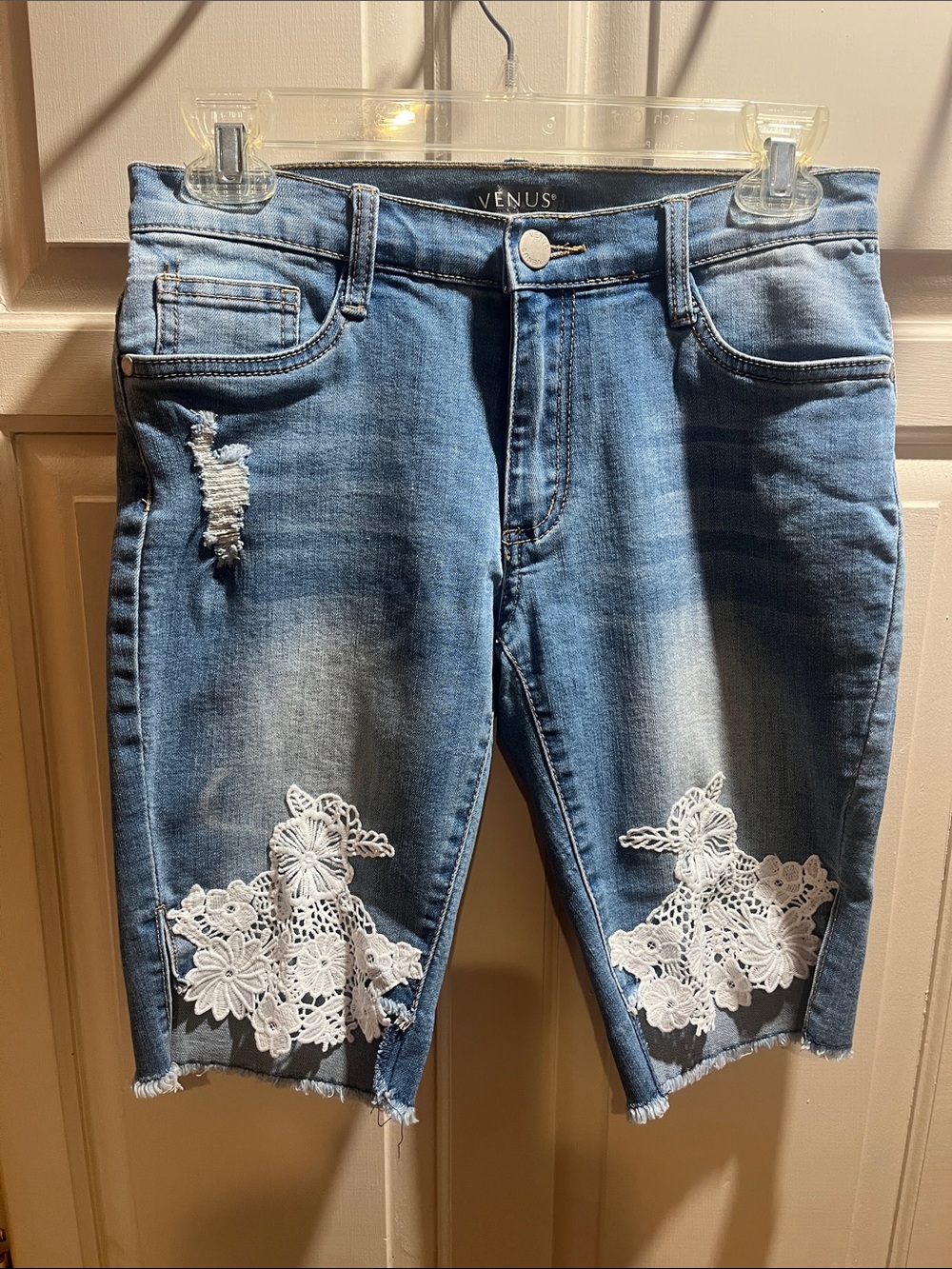 VENUS Mid Blue Cropped Denim Jeans with White Lace Appliqués